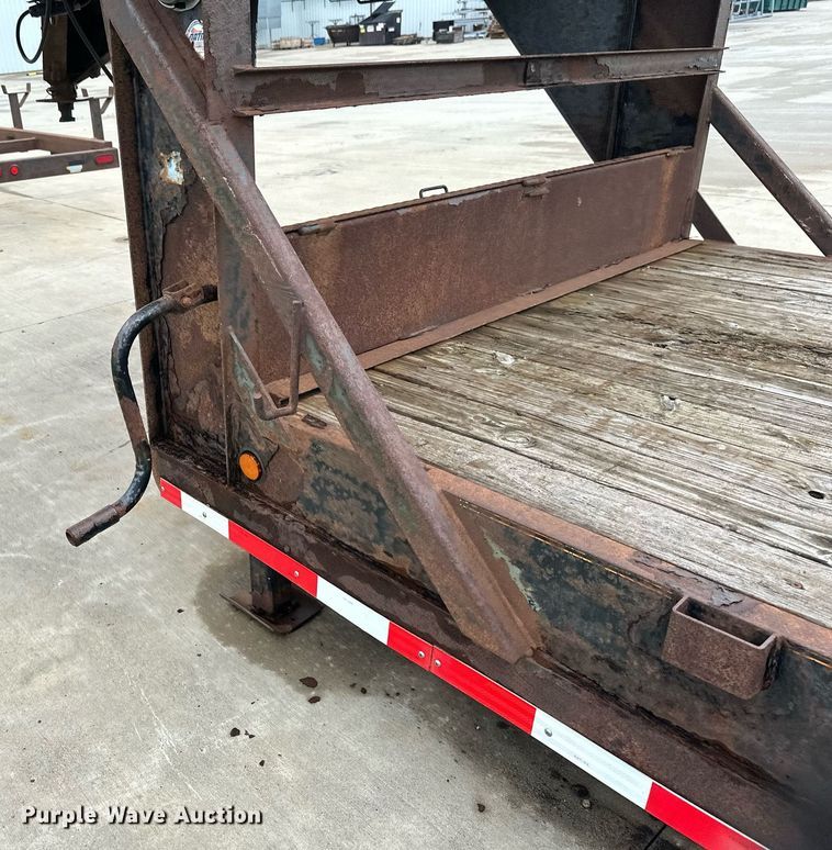 image for item EB2712 2012 PJ equipment trailer