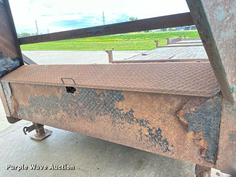 image for item EB2712 2012 PJ equipment trailer