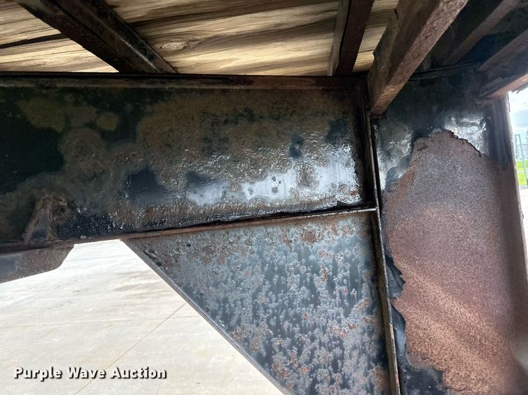 image for item EB2712 2012 PJ equipment trailer