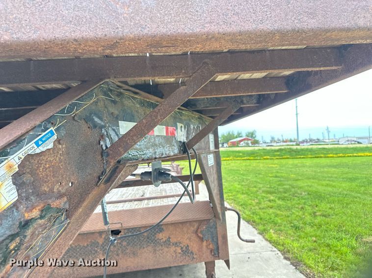 image for item EB2712 2012 PJ equipment trailer