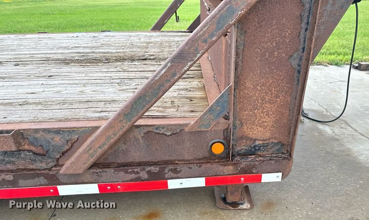 image for item EB2712 2012 PJ equipment trailer