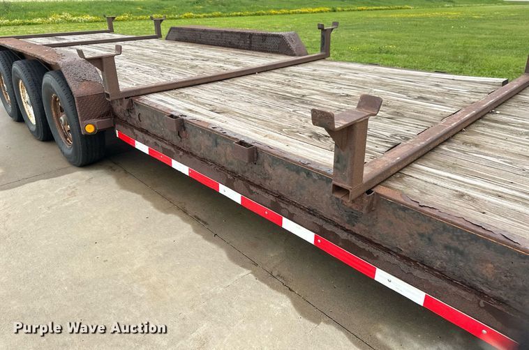 image for item EB2712 2012 PJ equipment trailer