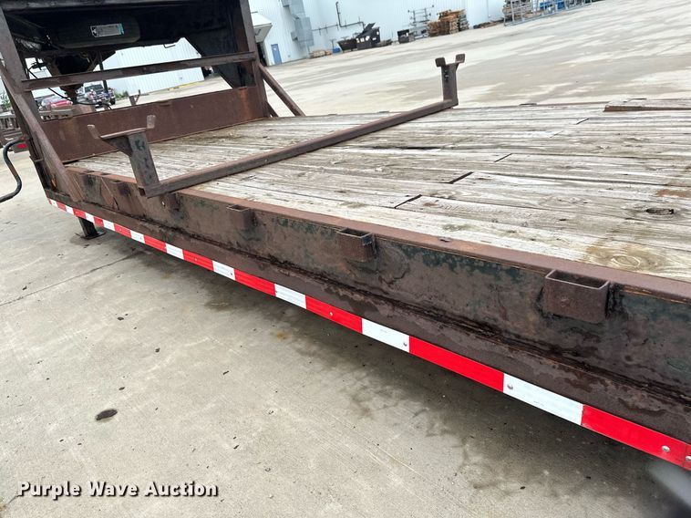 image for item EB2712 2012 PJ equipment trailer