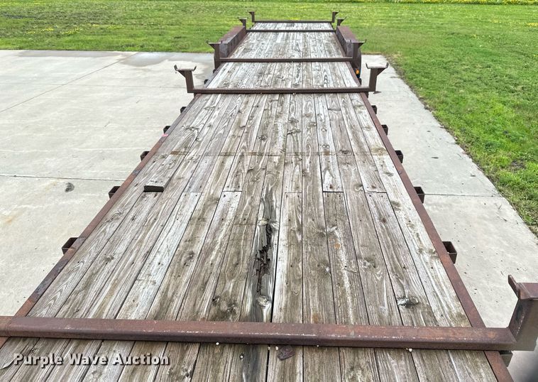 image for item EB2712 2012 PJ equipment trailer