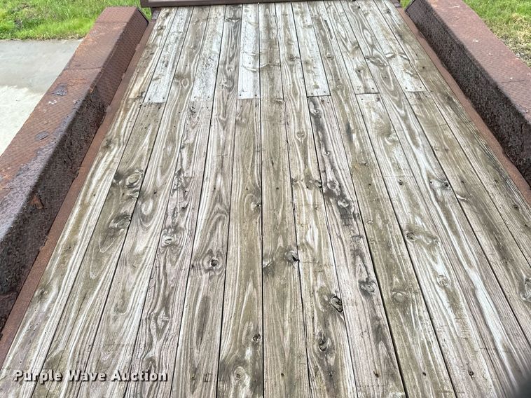 image for item EB2712 2012 PJ equipment trailer