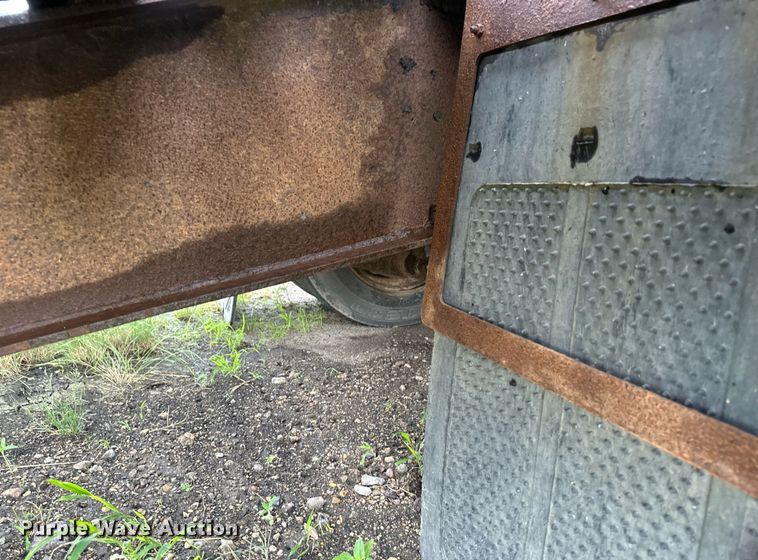 image for item EB2713 2013 Mauer Manufacturing drop deck equipment trailer