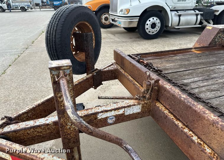 image for item EB2715 2005 Redi Haul tilt deck equipment trailer