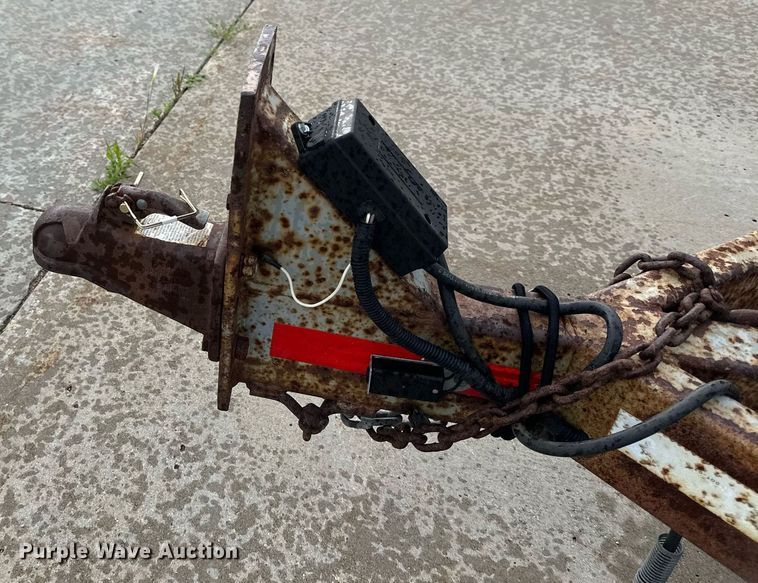 image for item EB2715 2005 Redi Haul tilt deck equipment trailer