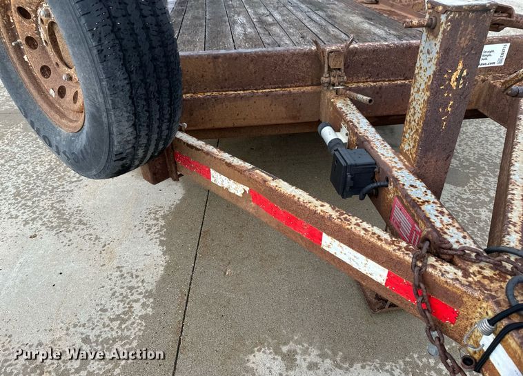 image for item EB2715 2005 Redi Haul tilt deck equipment trailer