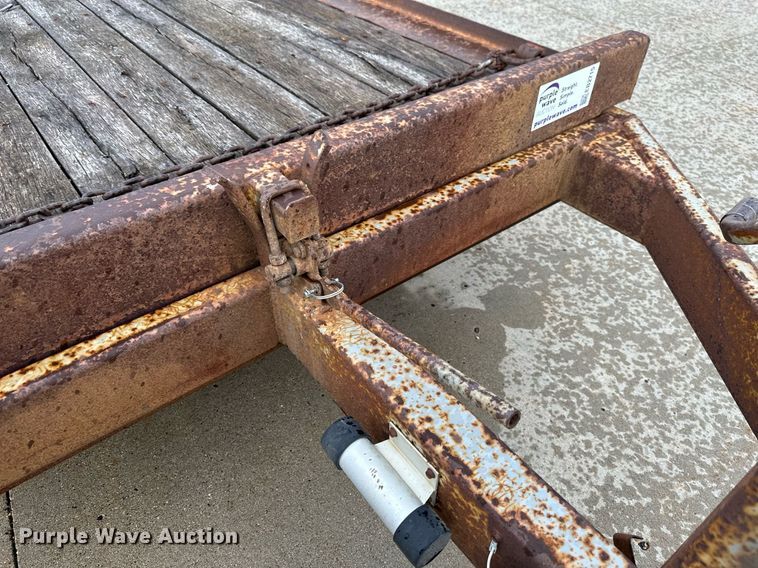 image for item EB2715 2005 Redi Haul tilt deck equipment trailer