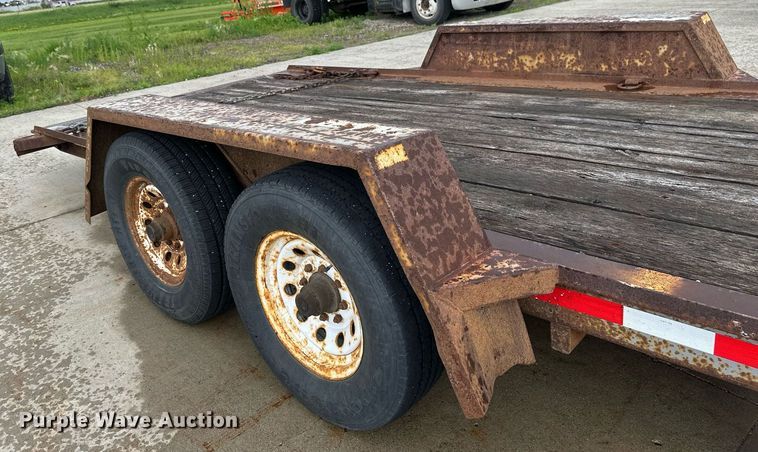 image for item EB2715 2005 Redi Haul tilt deck equipment trailer