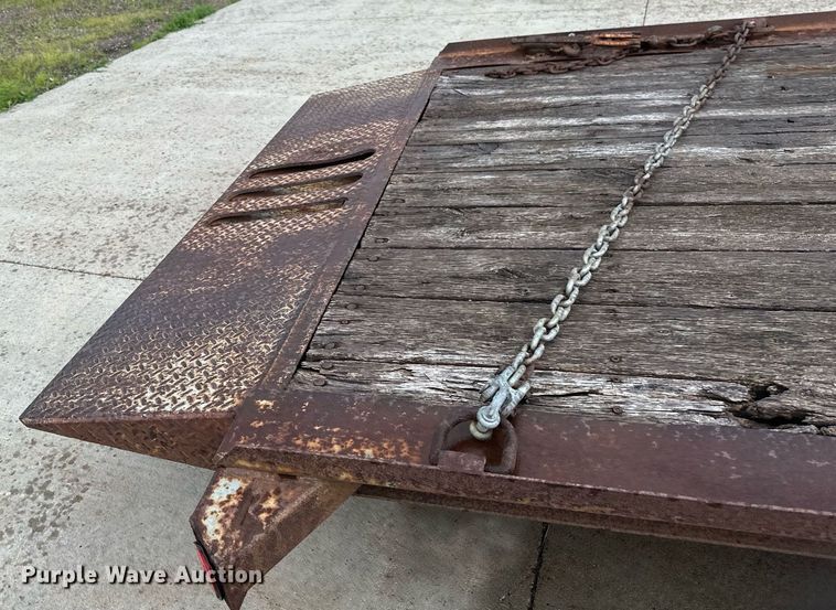 image for item EB2715 2005 Redi Haul tilt deck equipment trailer