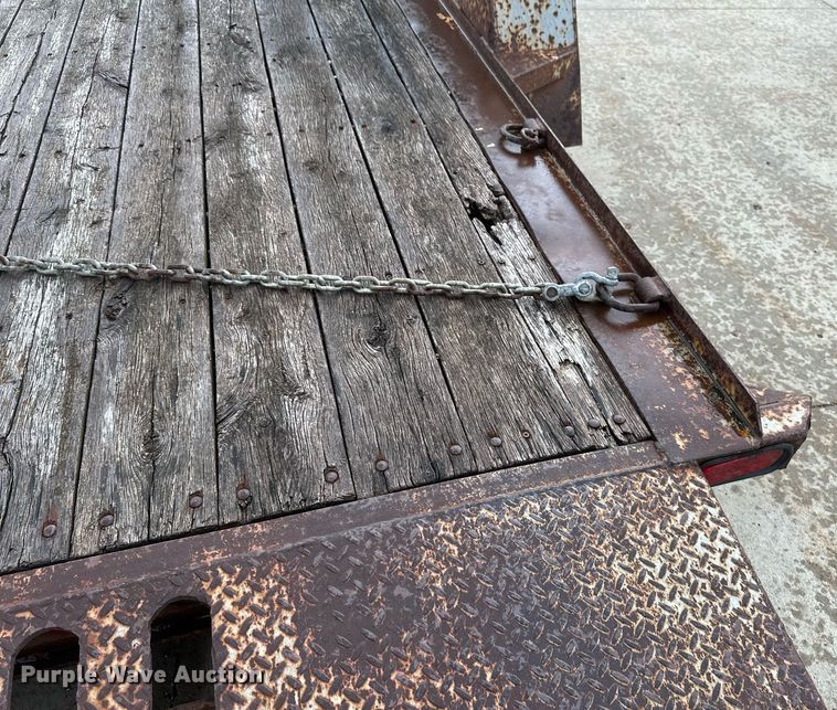 image for item EB2715 2005 Redi Haul tilt deck equipment trailer