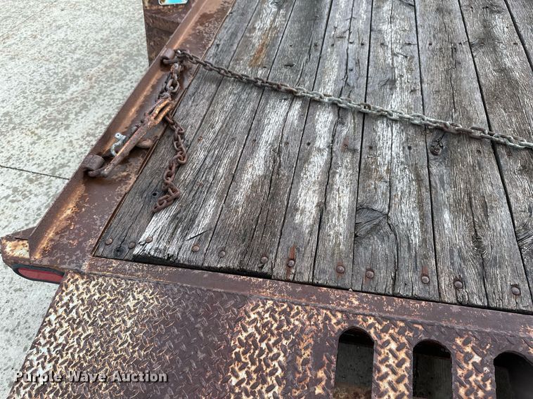 image for item EB2715 2005 Redi Haul tilt deck equipment trailer