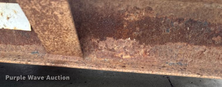 image for item EB2715 2005 Redi Haul tilt deck equipment trailer