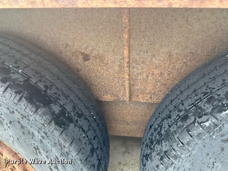 image for item EB2715 2005 Redi Haul tilt deck equipment trailer