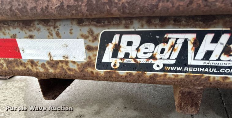 image for item EB2715 2005 Redi Haul tilt deck equipment trailer