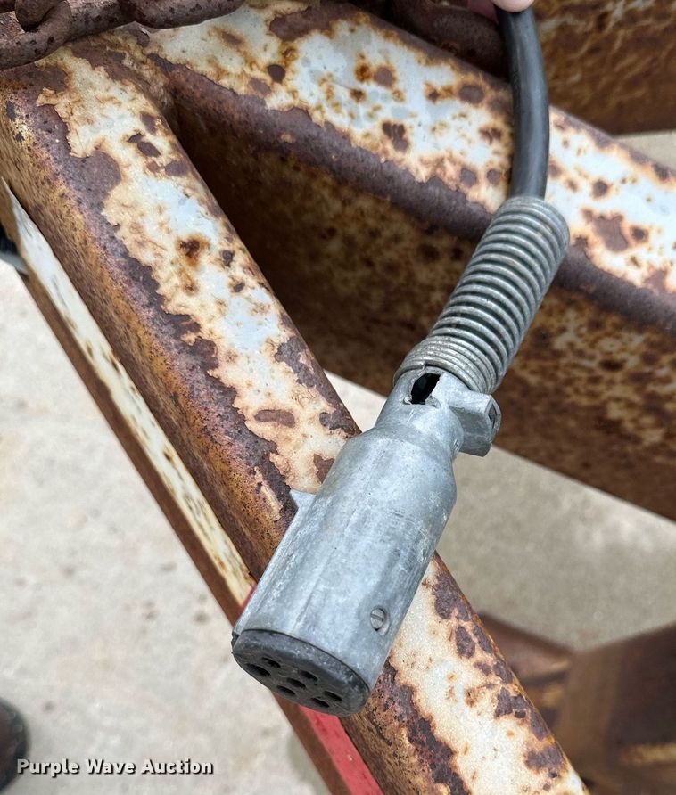 image for item EB2715 2005 Redi Haul tilt deck equipment trailer