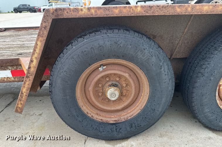 image for item EB2715 2005 Redi Haul tilt deck equipment trailer