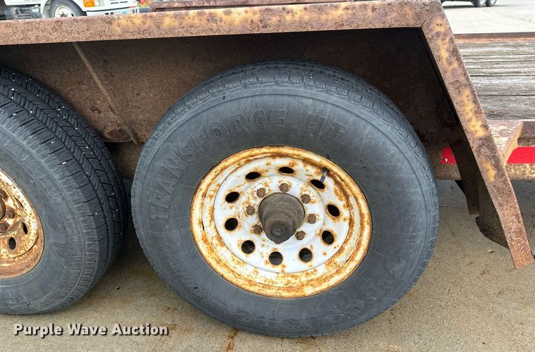 image for item EB2715 2005 Redi Haul tilt deck equipment trailer