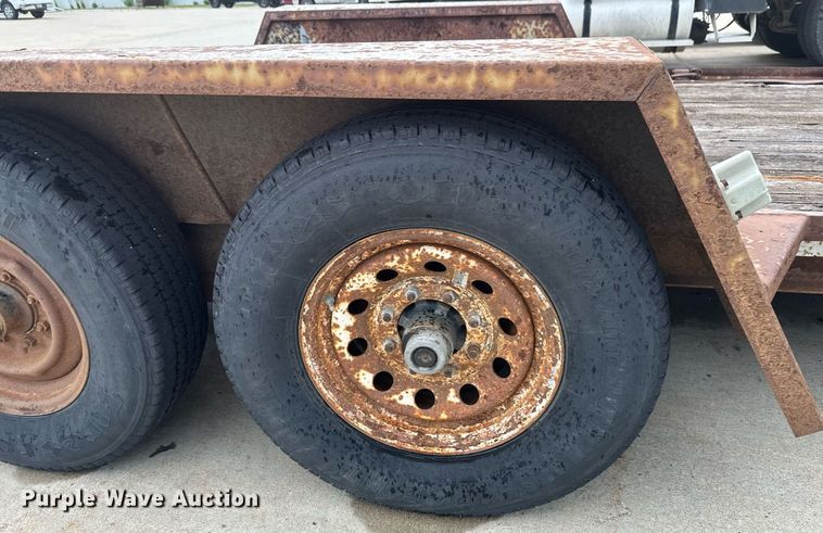 image for item EB2715 2005 Redi Haul tilt deck equipment trailer