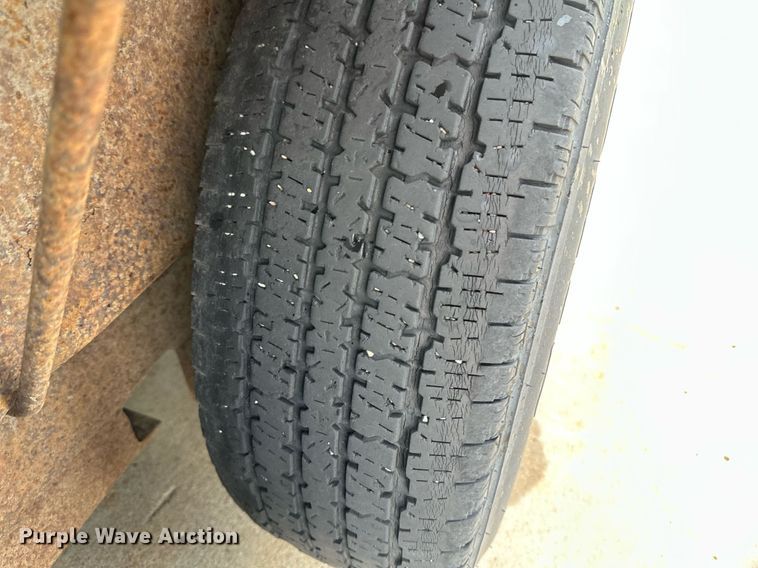 image for item EB2715 2005 Redi Haul tilt deck equipment trailer