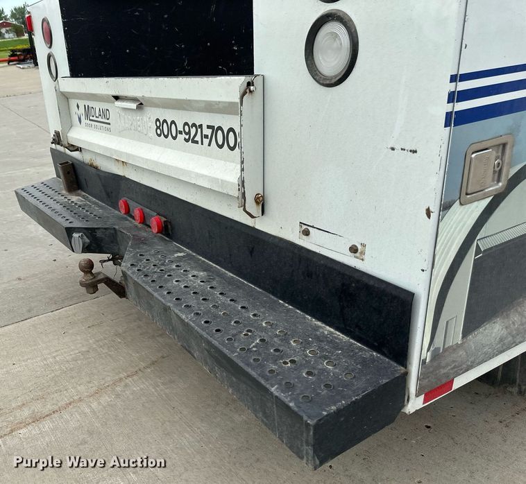 image for item EB2718 2009 Chevrolet Silverado 3500HD utility bed pickup truck