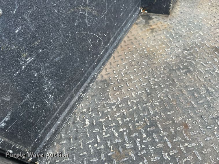 image for item EB2718 2009 Chevrolet Silverado 3500HD utility bed pickup truck