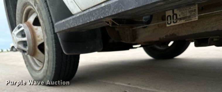 image for item EB2718 2009 Chevrolet Silverado 3500HD utility bed pickup truck