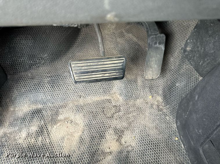 image for item EB2718 2009 Chevrolet Silverado 3500HD utility bed pickup truck