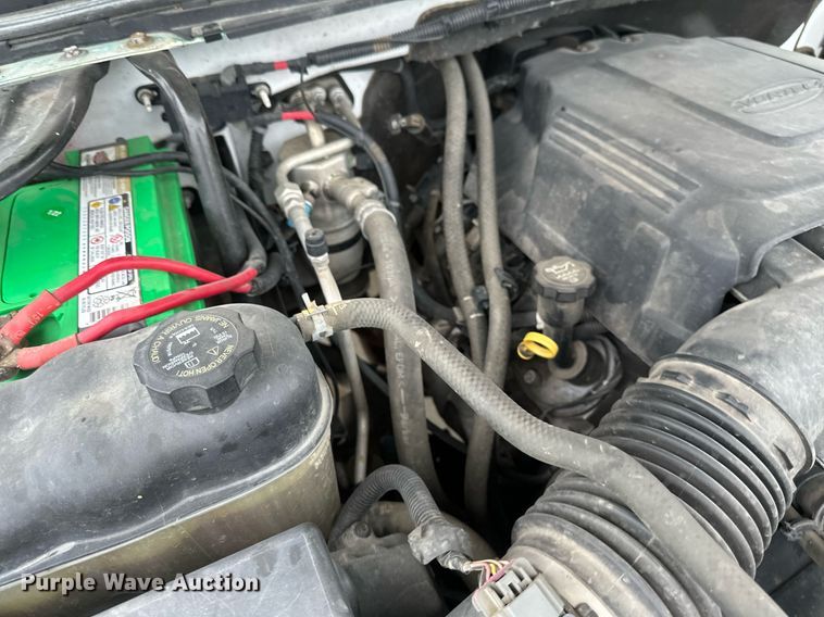 image for item EB2718 2009 Chevrolet Silverado 3500HD utility bed pickup truck