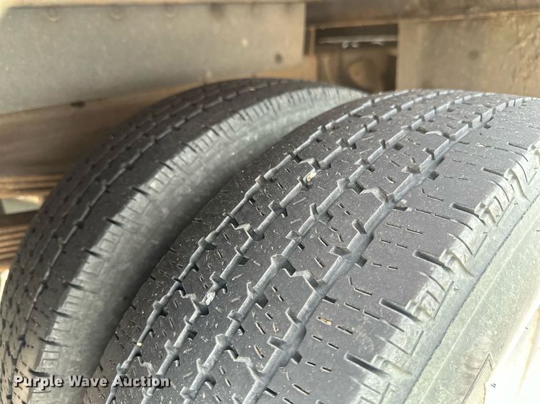 image for item EB2718 2009 Chevrolet Silverado 3500HD utility bed pickup truck