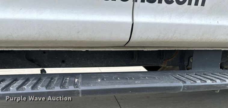 image for item EB2720 2019 Ford F350 Super Duty Crew Cab utility bed pickup truck
