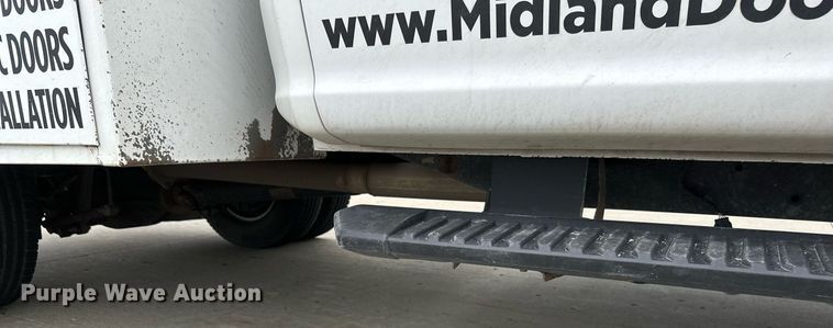 image for item EB2720 2019 Ford F350 Super Duty Crew Cab utility bed pickup truck