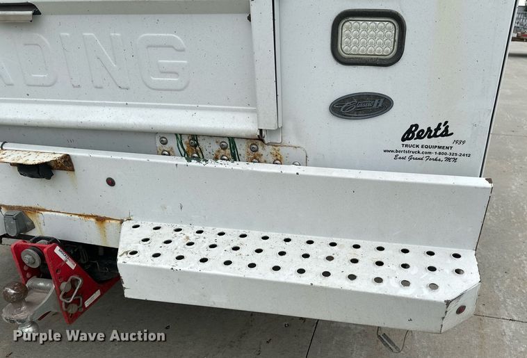 image for item EB2720 2019 Ford F350 Super Duty Crew Cab utility bed pickup truck