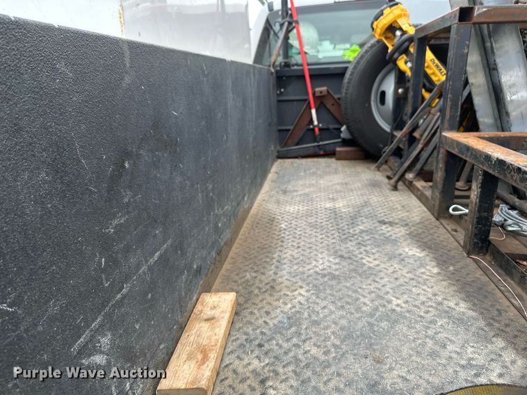 image for item EB2720 2019 Ford F350 Super Duty Crew Cab utility bed pickup truck