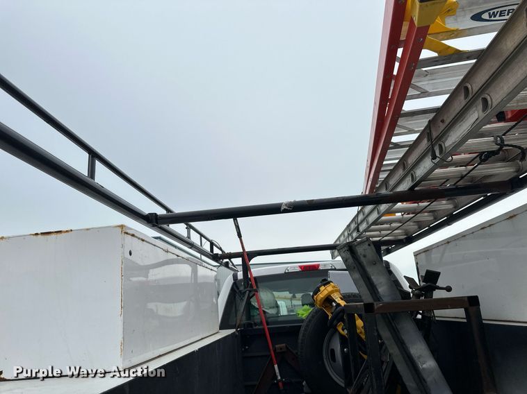 image for item EB2720 2019 Ford F350 Super Duty Crew Cab utility bed pickup truck