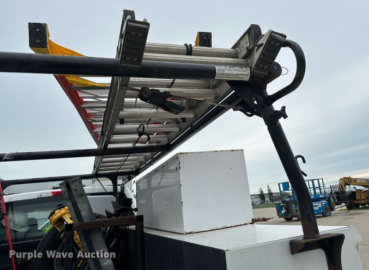 image for item EB2720 2019 Ford F350 Super Duty Crew Cab utility bed pickup truck