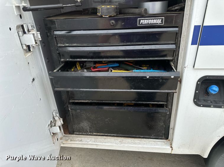 image for item EB2720 2019 Ford F350 Super Duty Crew Cab utility bed pickup truck