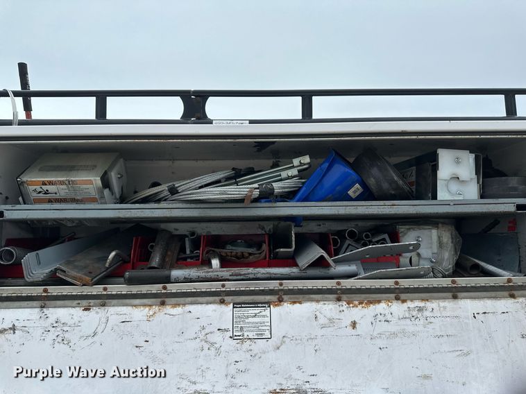 image for item EB2720 2019 Ford F350 Super Duty Crew Cab utility bed pickup truck