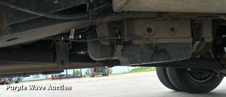 image for item EB2720 2019 Ford F350 Super Duty Crew Cab utility bed pickup truck