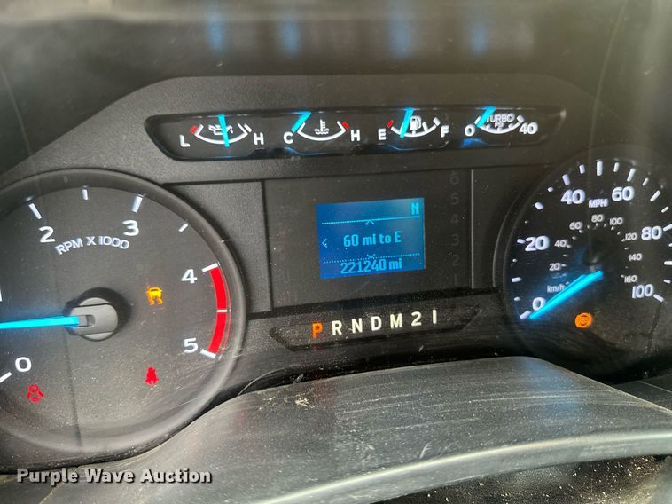 image for item EB2720 2019 Ford F350 Super Duty Crew Cab utility bed pickup truck