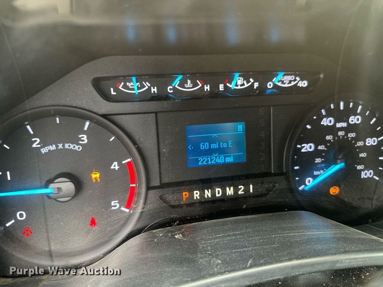 image for item EB2720 2019 Ford F350 Super Duty Crew Cab utility bed pickup truck