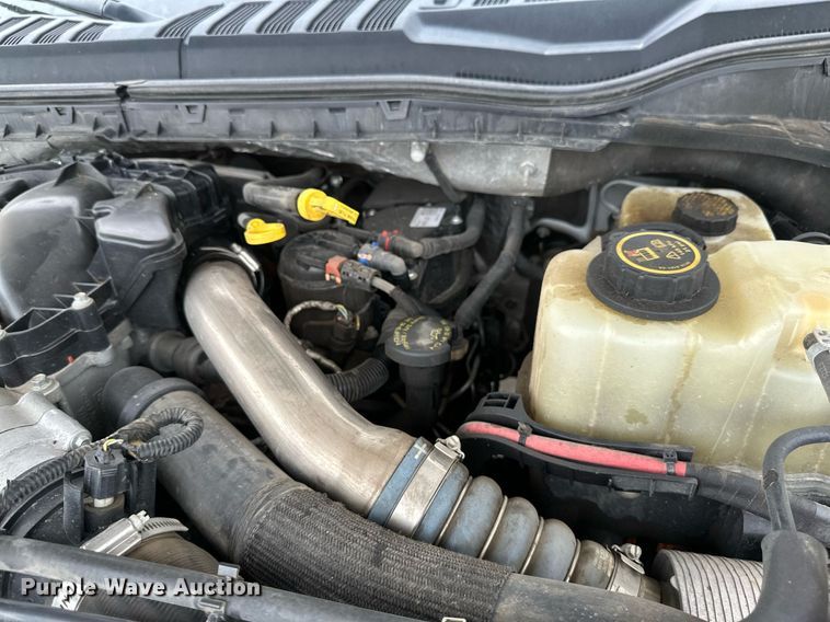 image for item EB2720 2019 Ford F350 Super Duty Crew Cab utility bed pickup truck