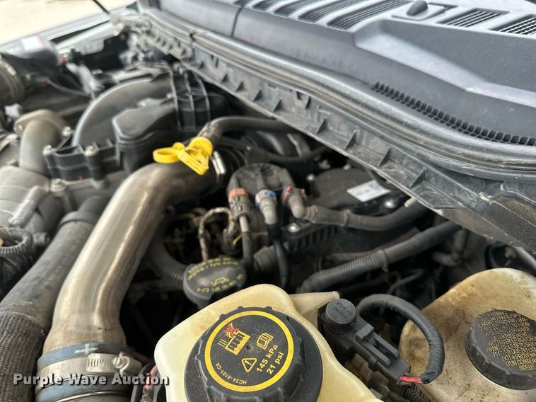 image for item EB2720 2019 Ford F350 Super Duty Crew Cab utility bed pickup truck