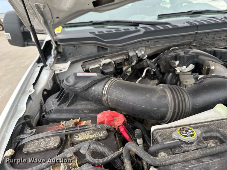 image for item EB2720 2019 Ford F350 Super Duty Crew Cab utility bed pickup truck