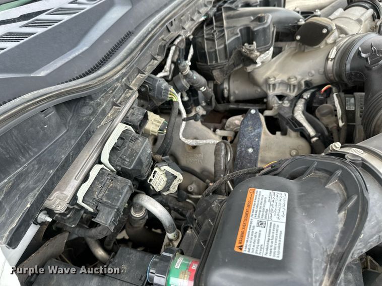 image for item EB2720 2019 Ford F350 Super Duty Crew Cab utility bed pickup truck