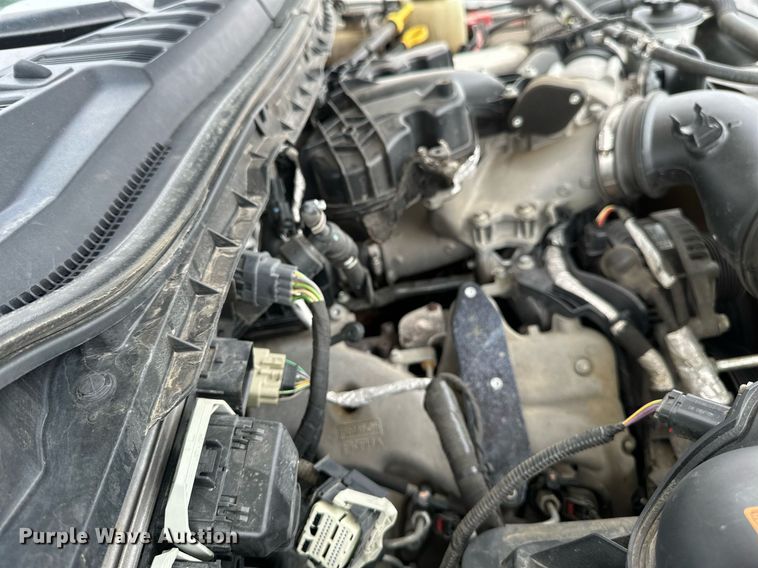 image for item EB2720 2019 Ford F350 Super Duty Crew Cab utility bed pickup truck