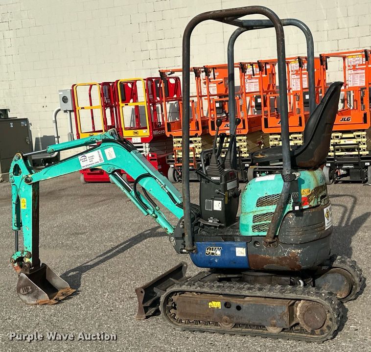 image for item EB2742 IHI 9VX3 mini excavator