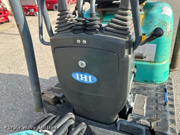image for item EB2742 IHI 9VX3 mini excavator